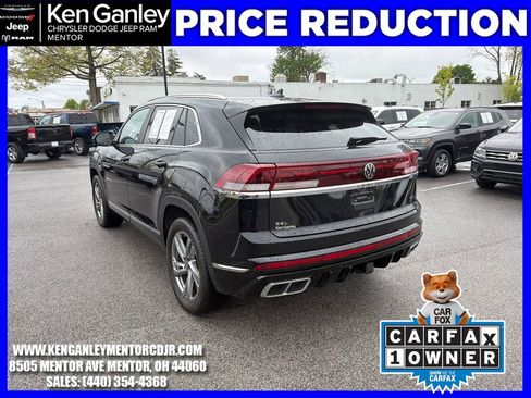 Used 2024 Volkswagen Atlas Cross Sport SEL R-Line AWD/4WD image 6
