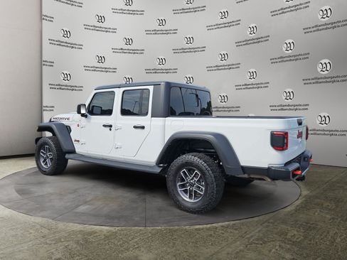 Used 2024 Jeep Gladiator Mojave w/ Convenience Group AWD/4WD image 3
