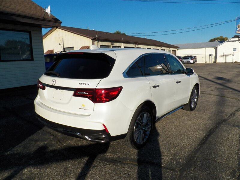 Used 2018 Acura MDX w/ Technology Package AWD/4WD image 4