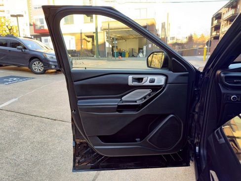 Used 2021 Ford Explorer ST w/ Equipment Group 401A image 11