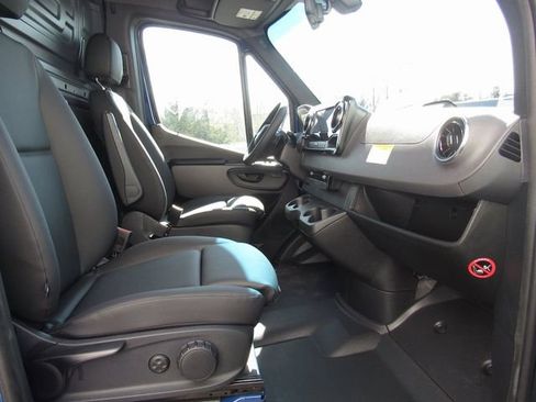 New 2025 Mercedes-Benz Sprinter 2500 image 16