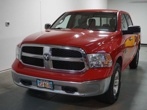 Used 2018 RAM 1500 Classic SLT w/ Luxury Group image 1