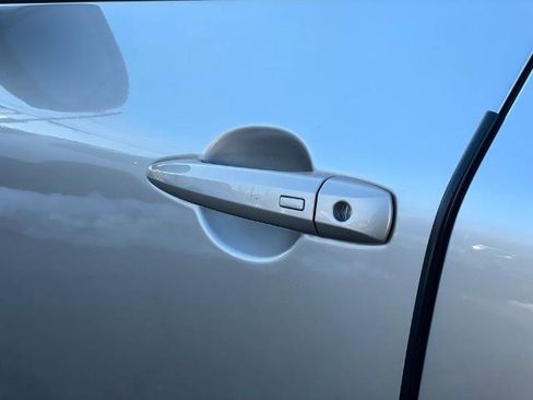 Certified 2025 Nissan Rogue SL image 29