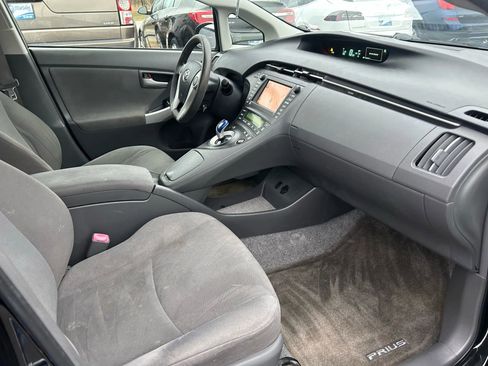 Used 2011 Toyota Prius Three w/ Navigation Pkg image 16