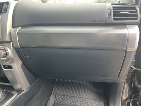 Used 2020 Toyota 4Runner SR5 image 29