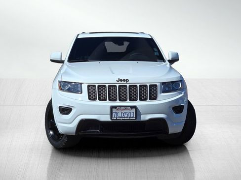 Used 2015 Jeep Grand Cherokee Altitude image 2