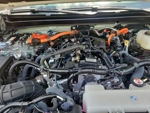 Used 2025 Toyota Tacoma Trailhunter AWD/4WD image 42