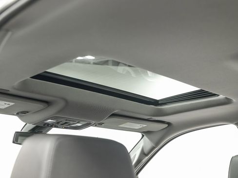 Used 2019 GMC Sierra 1500 SLT w/ SLT Premium Plus Package image 27