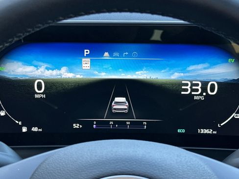 Used 2025 Kia Sportage SX Prestige image 25