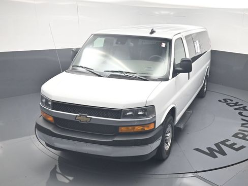 Used 2025 Chevrolet Express 3500 LT w/ LT Preferred Equipment Group RWD image 31