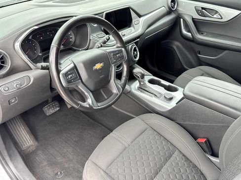 Used 2020 Chevrolet Blazer LT AWD/4WD image 2