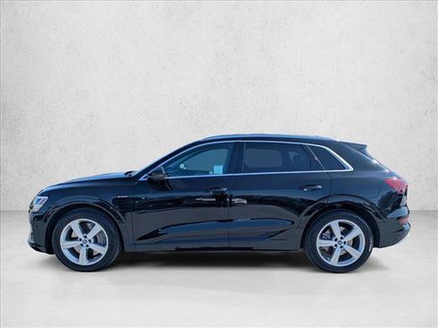 Used 2019 Audi e-tron Premium Plus AWD/4WD image 9