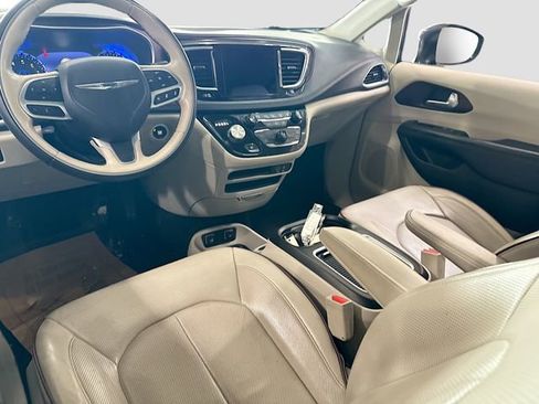 Used 2018 Chrysler Pacifica Limited w/ Advanced Safetytec Group image 23