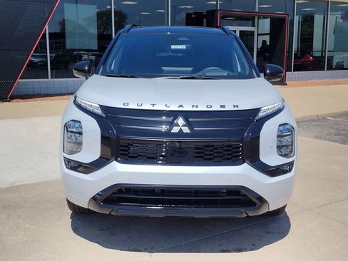 New 2026 Mitsubishi Outlander SEL Black Edition AWD/4WD image 13