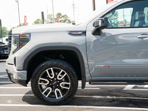 Used 2025 GMC Sierra 1500 AT4 w/ AT4 Premium Package AWD/4WD image 23