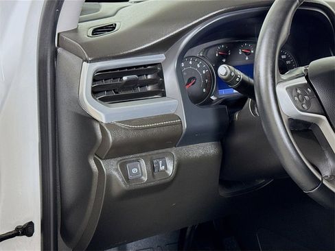 Used 2023 GMC Acadia SLT image 8