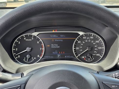 Used 2024 Nissan Altima 2.5 SV FWD image 12