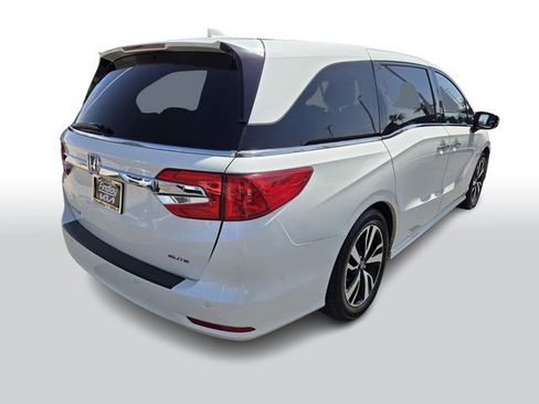 Used 2019 Honda Odyssey Elite image 4