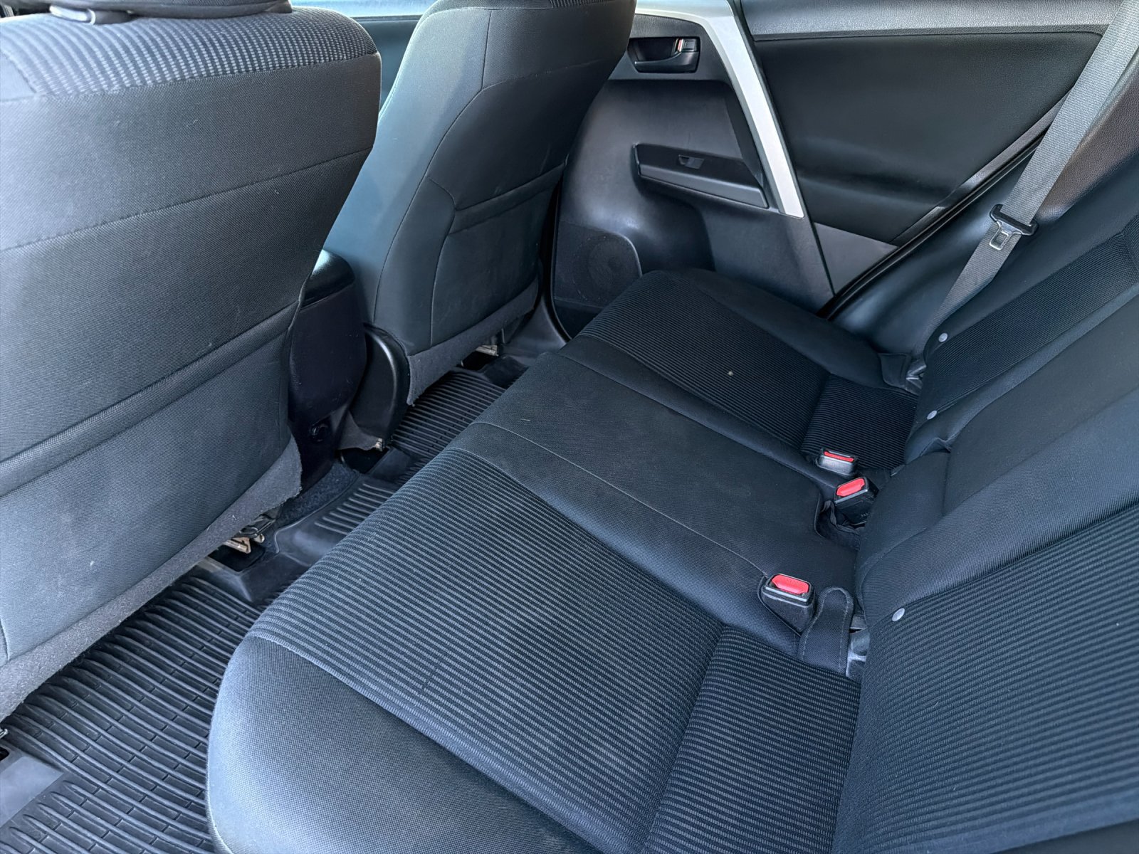 Used 2018 Toyota RAV4 LE w/ All Weather Liner Package FWD image 12