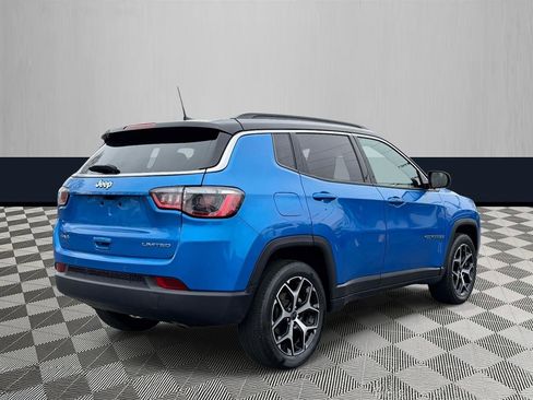 Used 2025 Jeep Compass Limited AWD/4WD image 5