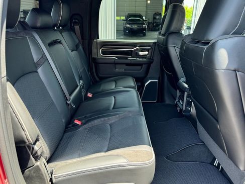 Used 2024 RAM 2500 Laramie w/ Night Edition image 19