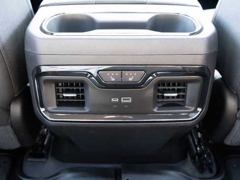 Used 2022 GMC Sierra 1500 AT4 w/ AT4 Premium Package AWD/4WD image 19