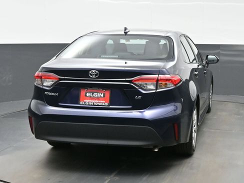 Used 2025 Toyota Corolla LE image 5