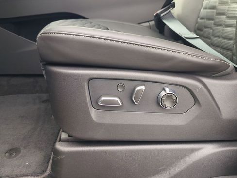 New 2026 Cadillac Escalade ESV Platinum Luxury image 21