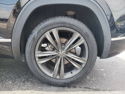 Used 2022 Volkswagen Atlas Cross Sport SEL R-Line AWD/4WD image 6