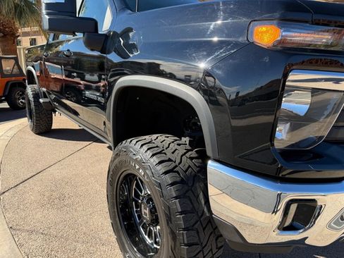 Used 2024 Chevrolet Silverado 2500 LT w/ Convenience Package image 23