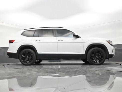 Used 2022 Volkswagen Atlas SE FWD image 24