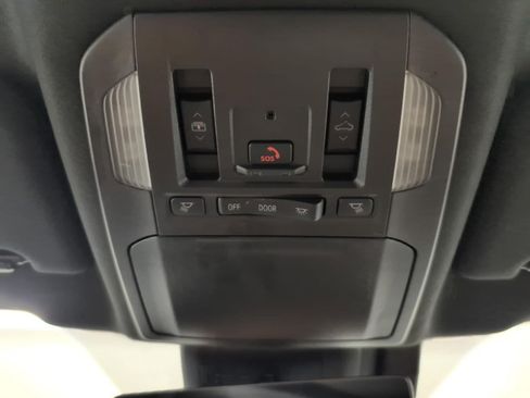Used 2026 Toyota Highlander Platinum AWD/4WD image 18