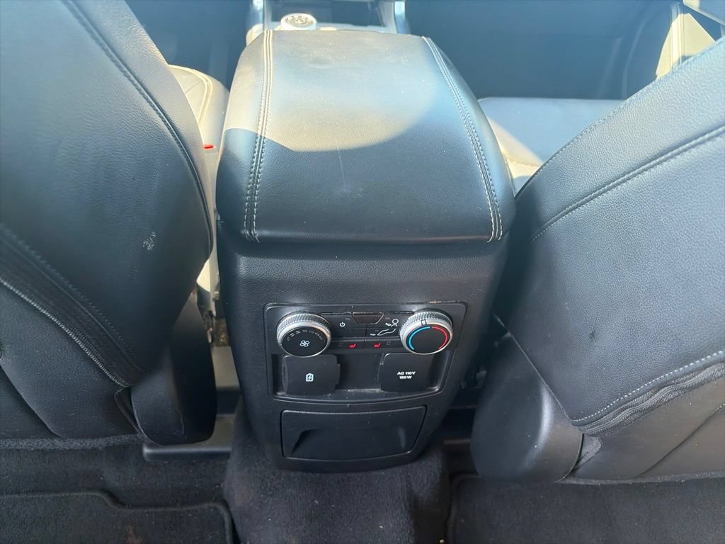 Used 2023 Ford Explorer Limited w/ Equipment Group 301A AWD/4WD image 13