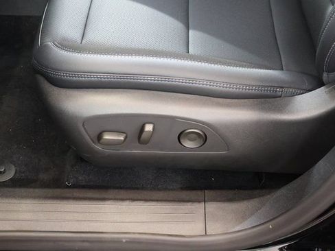 New 2026 Chevrolet Equinox EV LT FWD image 13