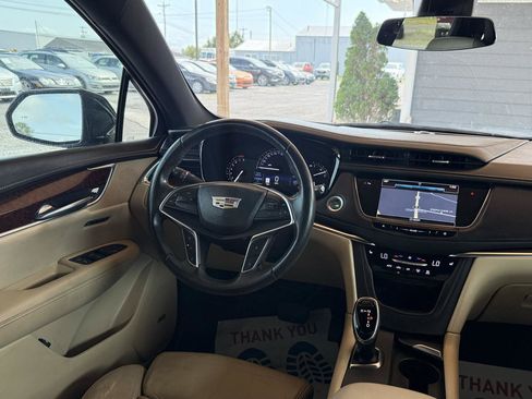 Used 2017 Cadillac XT5 Luxury w/ Driver Awareness Package FWD image 26