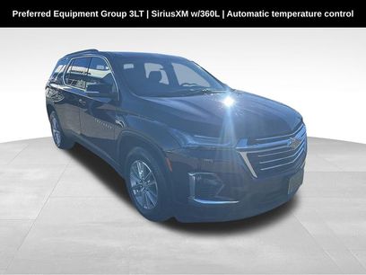 Used 2023 Chevrolet Traverse LT