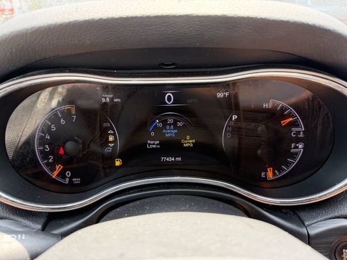 Used 2021 Jeep Grand Cherokee Laredo X RWD image 18
