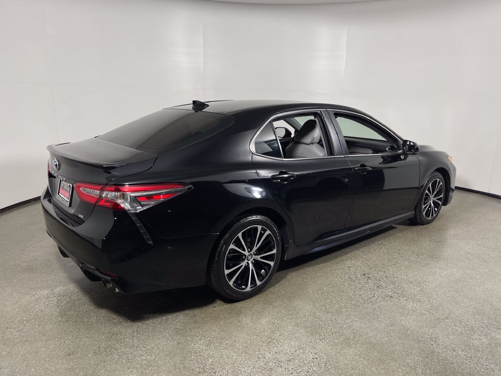 Certified 2019 Toyota Camry SE FWD image 3