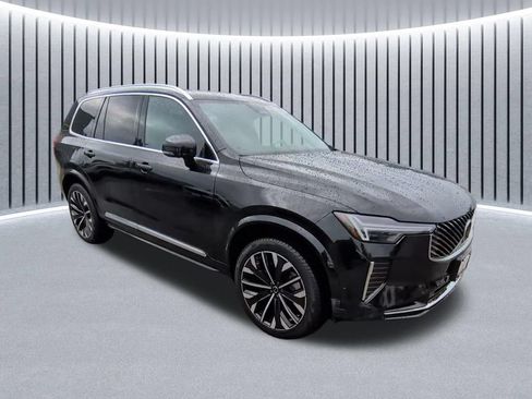 Used 2025 Volvo XC90 B5 Plus AWD/4WD image 20