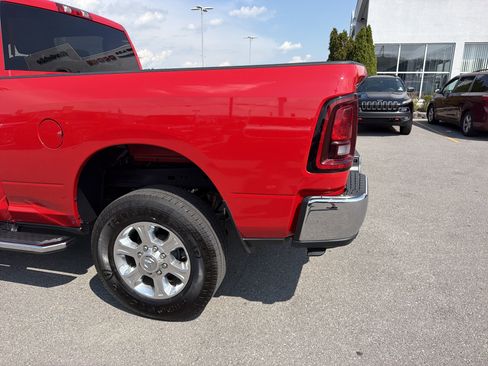Used 2026 RAM 2500 Big Horn AWD/4WD image 9