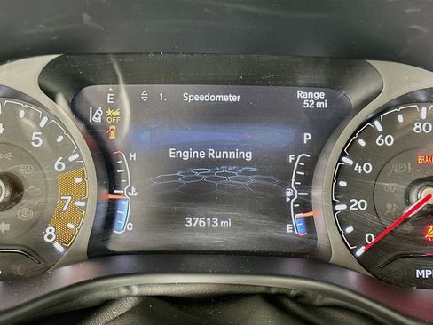 Used 2025 Jeep Compass Trailhawk AWD/4WD image 19