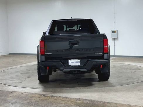Used 2024 Toyota Tacoma 4x4 Double Cab Hybrid image 7