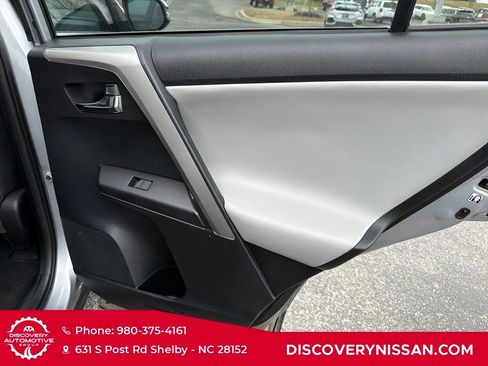 Used 2018 Toyota RAV4 XLE image 33