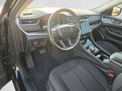 Used 2022 Jeep Grand Cherokee L Laredo w/ Luxury Tech Group I RWD image 10