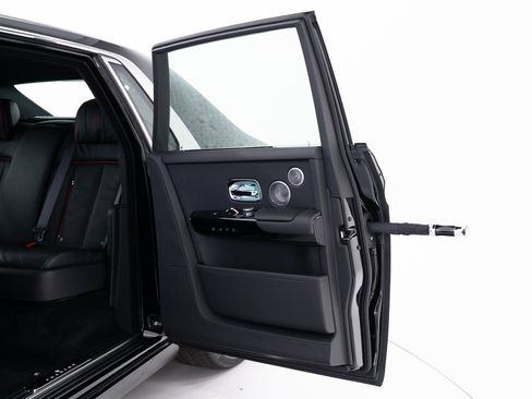 Certified 2023 Rolls-Royce Phantom Sedan w/ The Phantom Package image 32