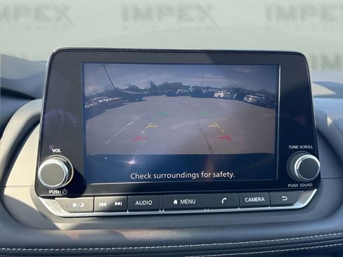 Used 2025 Nissan Rogue SV image 19