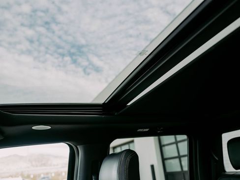 Used 2024 Ford F350 Platinum image 21