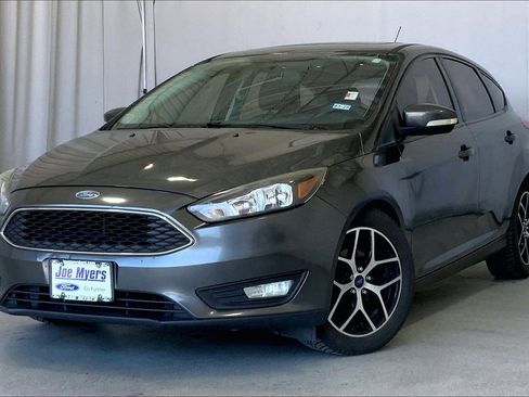 Used 2018 Ford Focus SEL image 2