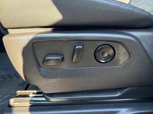 Used 2024 Chevrolet Silverado 2500 ZR2 w/ ZR2 Bison Edition image 32