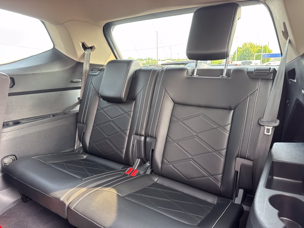 Used 2024 Volkswagen Atlas SE FWD image 12